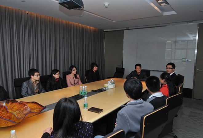 深圳大学艺术设计学院师生与室内设计公司J&A设计师进行交流座谈