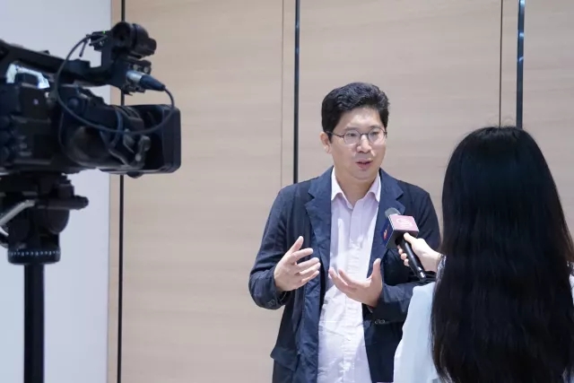 J&A杰恩设计董事长、总设计师姜峰先生在2018深圳设计周SIID “大家论道”设计论坛